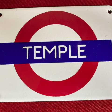 London Tube Station: TEMPLE