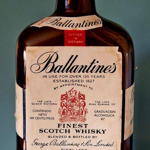 Vintage Ballantine's tom flaske