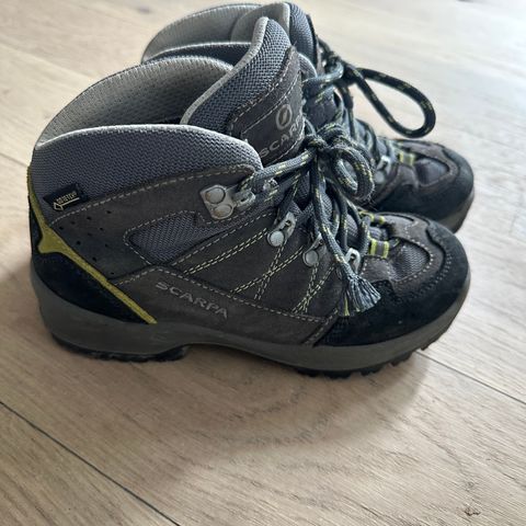 Scarpa Goretex str 32