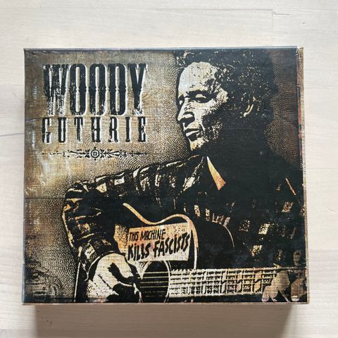 Woody Guthrie «This machine kills facists» 3 cd box