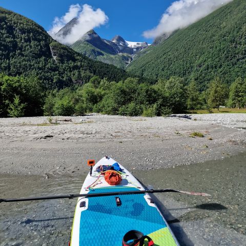 Red Paddle Co  Voyager 13'2 SUP brett