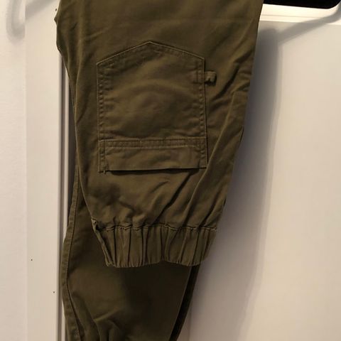 Bershka cargo bukser