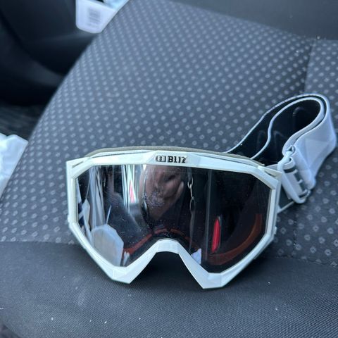 ski briller selges