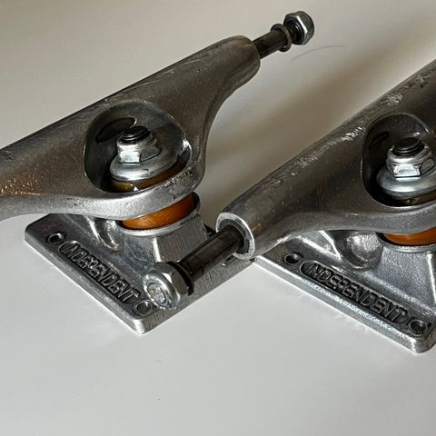 Independent Trucks (Såvidt brukt) Stage 11 Polished