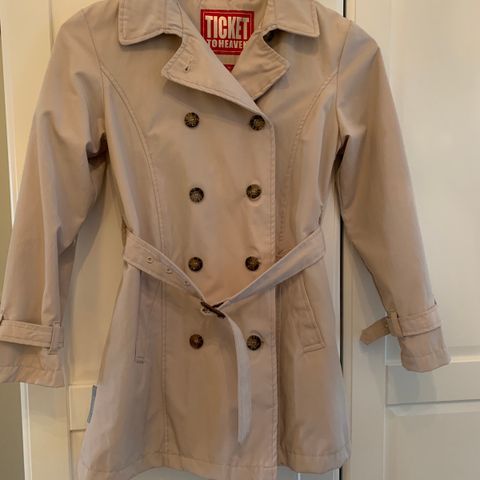 Trenchcoat fra Ticket To Heaven str 146 / jakke