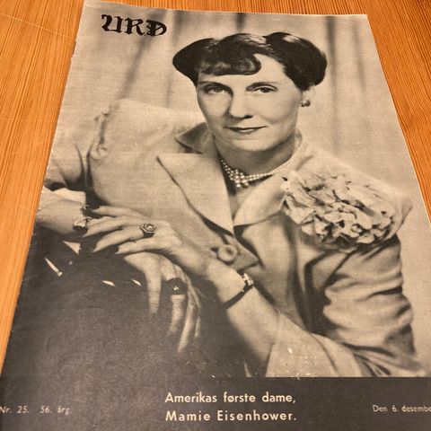 URD Nr. 15 - 1952 - FORSIDE : AMERIKAS FØRSTEDAME, MAMIE EISENHOWER