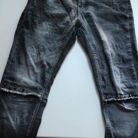 Ripped jeans str. 40