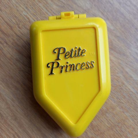 Vintage petite princess fra 90 tallet