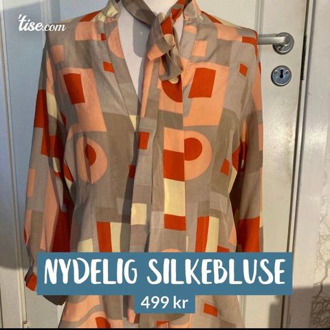 Nydelig retro silkebluse