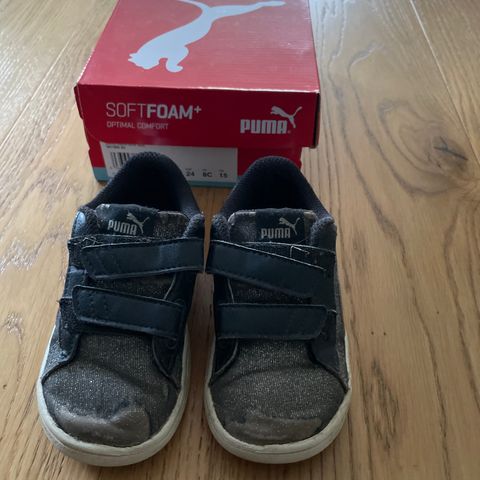 Puma sneakers str 24