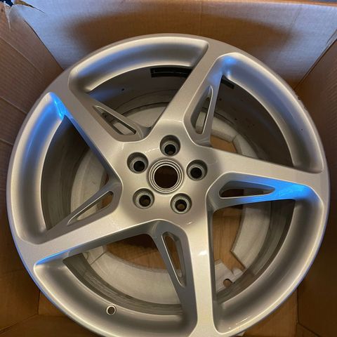 20" originale bakfelger til Ferrari 458