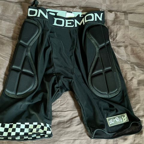 Demon DS1600  Men's Flexforce  Pro shorts