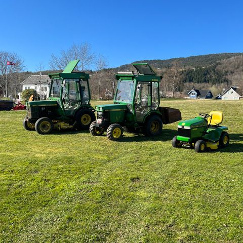 Ønsker å kjøpe John Deere Hagetraktor/gressklipper/ diverse annet John deere