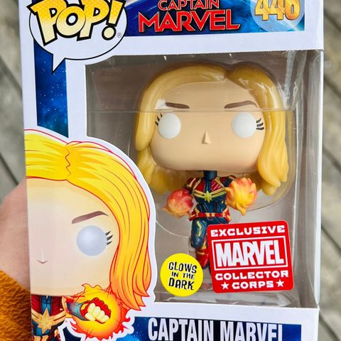 Funko Pop! Captain Marvel (Flying | Unmasked) (Glow) | Marvel (446)