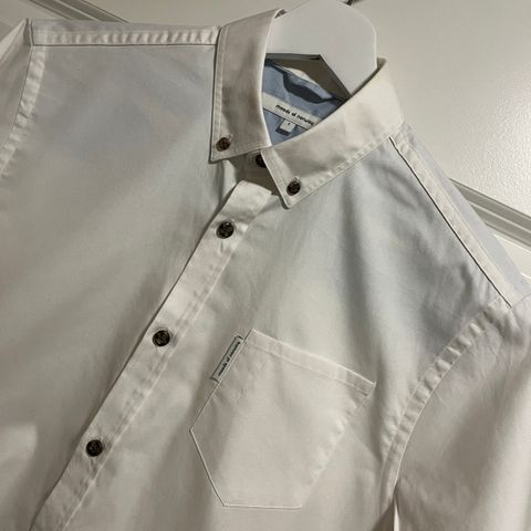 Hvit, kortermet skjorte fra Moods of Norway