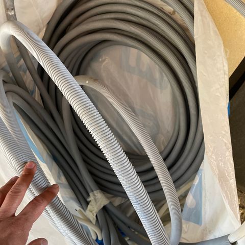 LK PEX Universal Pipe X16 (16x2,0) rør i rør