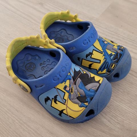 Kule Batman Crocs str 25-26