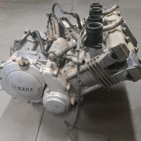 Yamaha yzf motor