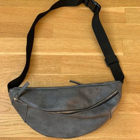 Bershka side bag