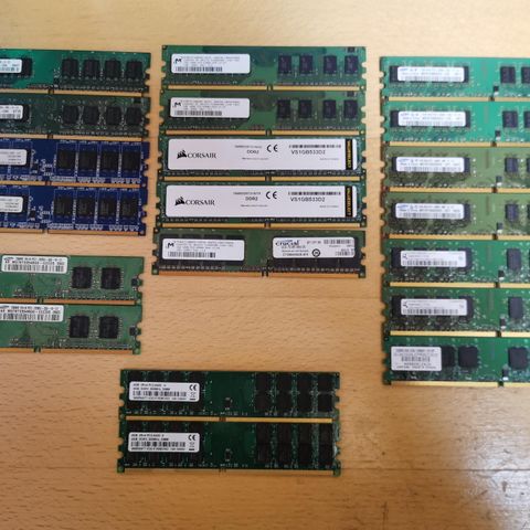 DDR2 RAM Brikker