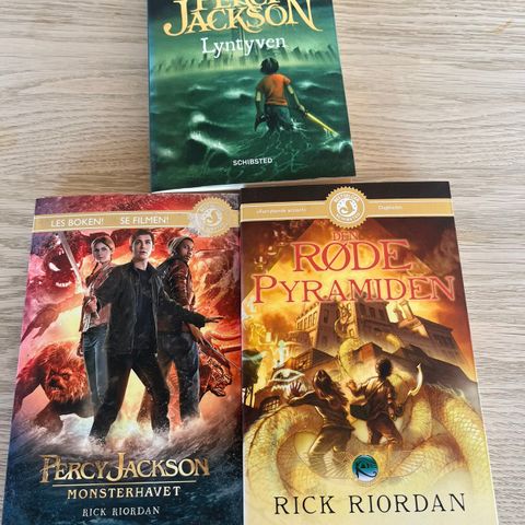 3 uleste Percy Jackson bøker selges