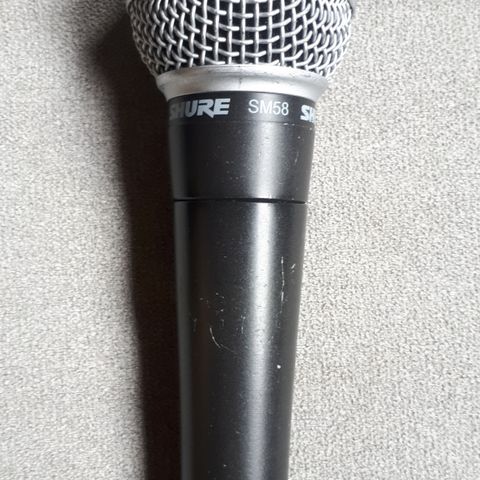 Shure SM58 mikrofon selges