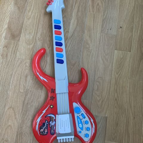 Lekegitar batteridrivhet