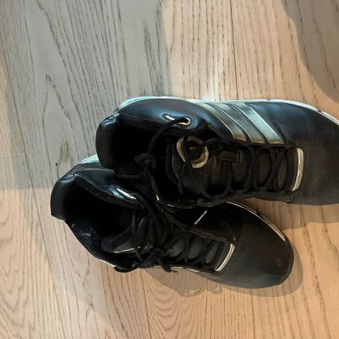 Adidas Basketball sko