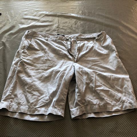 Grå shorts