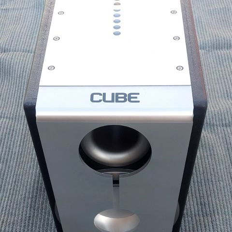 Cube activ basskasse cx180p