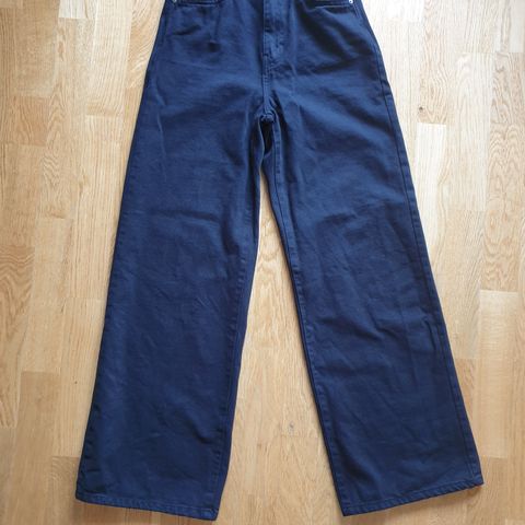 Gina Tricot perfect jeans str. 34