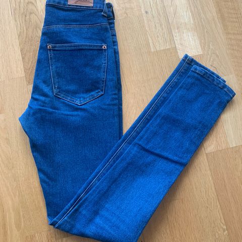 Lite brukt high waist jeans fra Ginatrikot, str 25, stretchy. kr 125