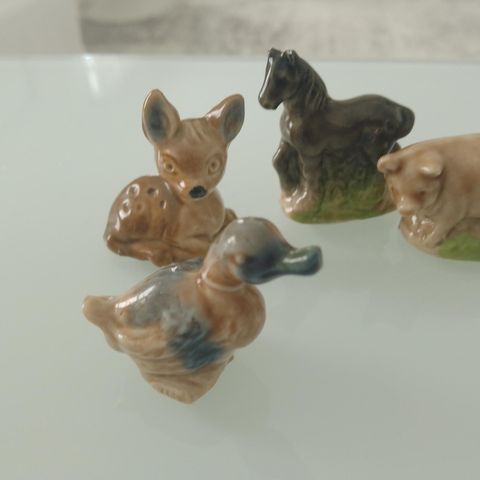 Red Rose Tea Wade Animal Figurines