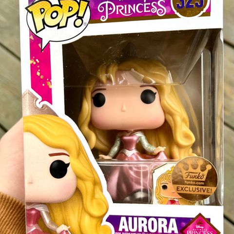 Funko Pop! Aurora (Gold) with Pin | Disney (325) Excl. to Funko-Shop