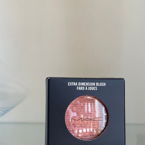 MAC extra dimension blush