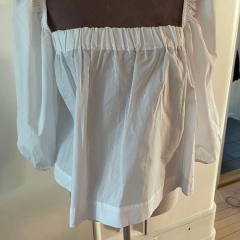 Ubrukt bluse fra Mango str M