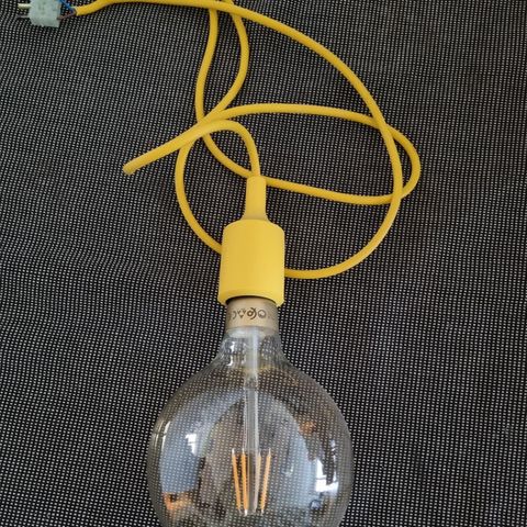 Muuto taklampe med to pærer