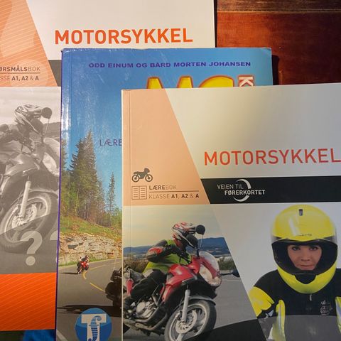 Lærebok MC førerkort motorsykkel og spørsmålbok ikke krysset av