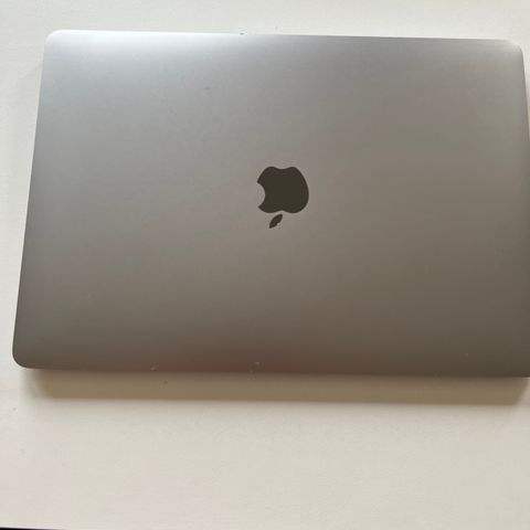 MacBook Air 13 Stellar grey