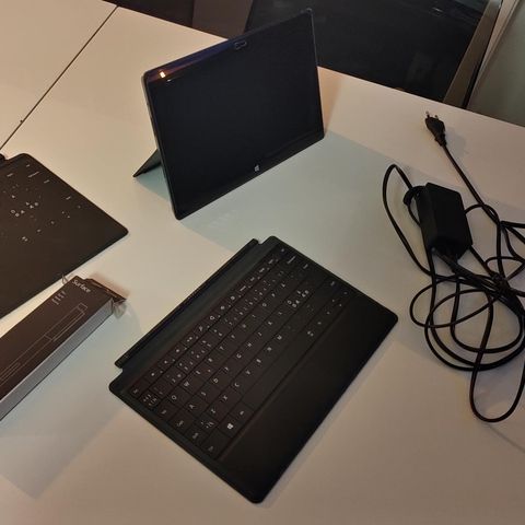 Surface Pro 2 m/Windows 10Pro