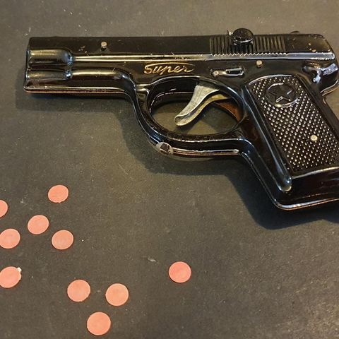 Super,  Kruttlapp pistoler fra 60/70 tallet