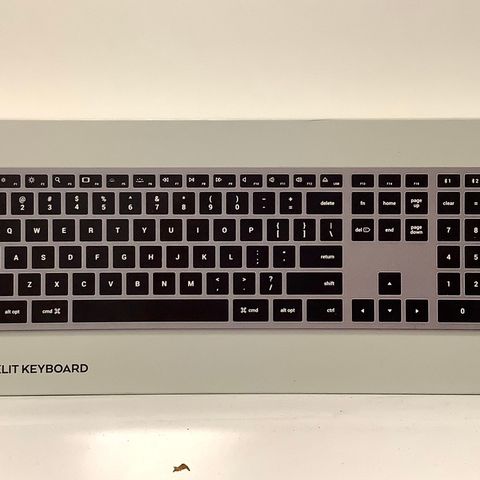 Satechi Slim X3 Bluetooth backlit keyboard