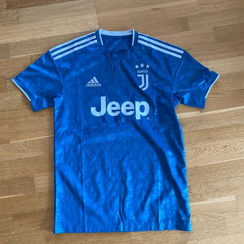 Fotballdrakt juventus str S 800kr