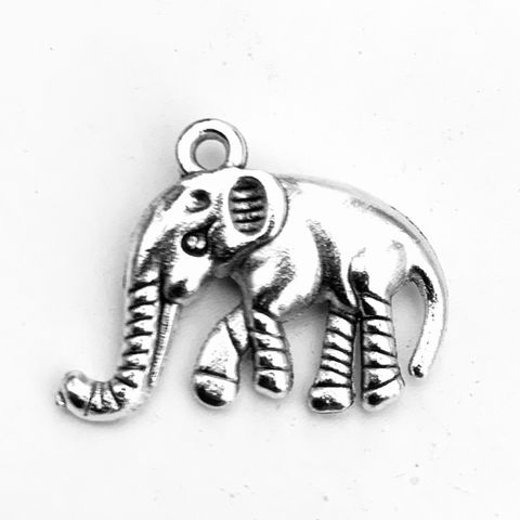 Anheng / pynt - perler av elefanter - 6 stykker