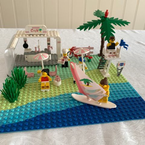 Lego 6402 Sidewalk Cafe og 6411 Sand Dollar Cafe (1994)