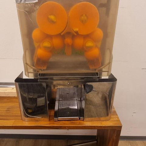 Appelsin juice press
