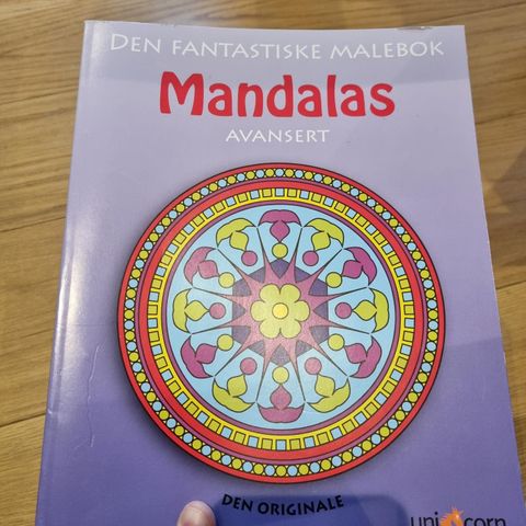 Mandalas Avansert Den Orginale Malebok