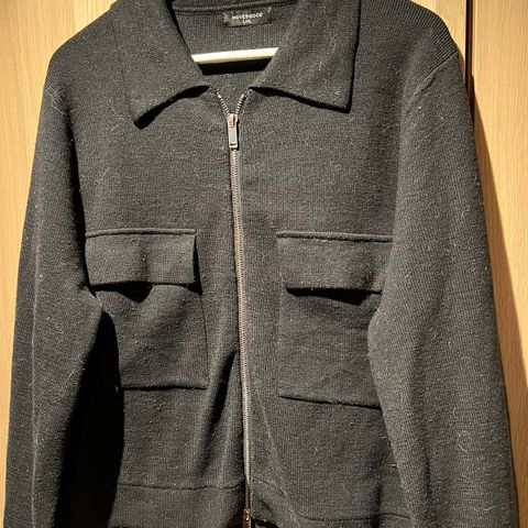 Box zip cardigan fra Movesgood i Cashmere