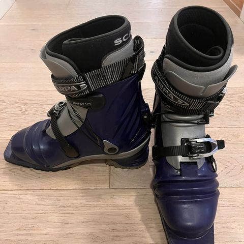 Scarpa T2 telemarkstøvel