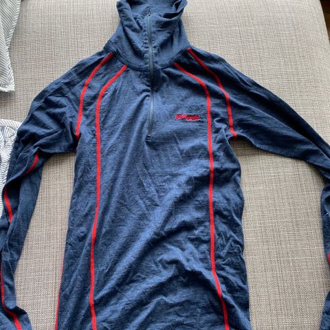 Flott Bergans ulloverdel str.S selges 220kr